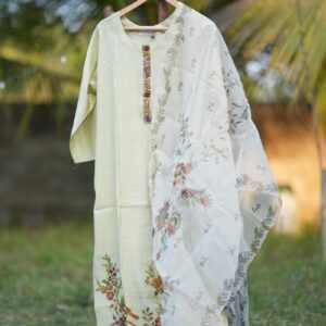 LIGHT GREEN KNOT EMBROIDERY KURTA SET (GBG01)